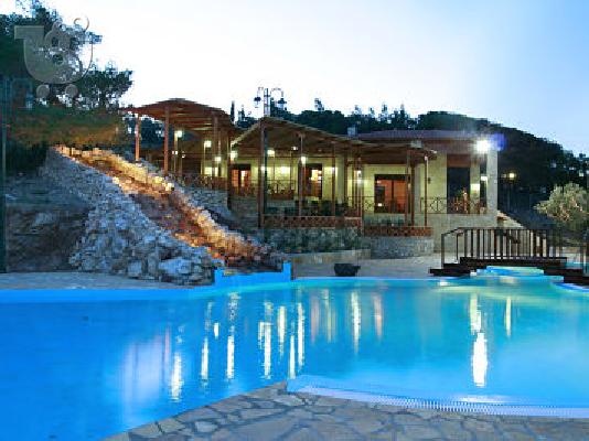 PoulaTo: Gerania Park Villa Μοναδική !!!